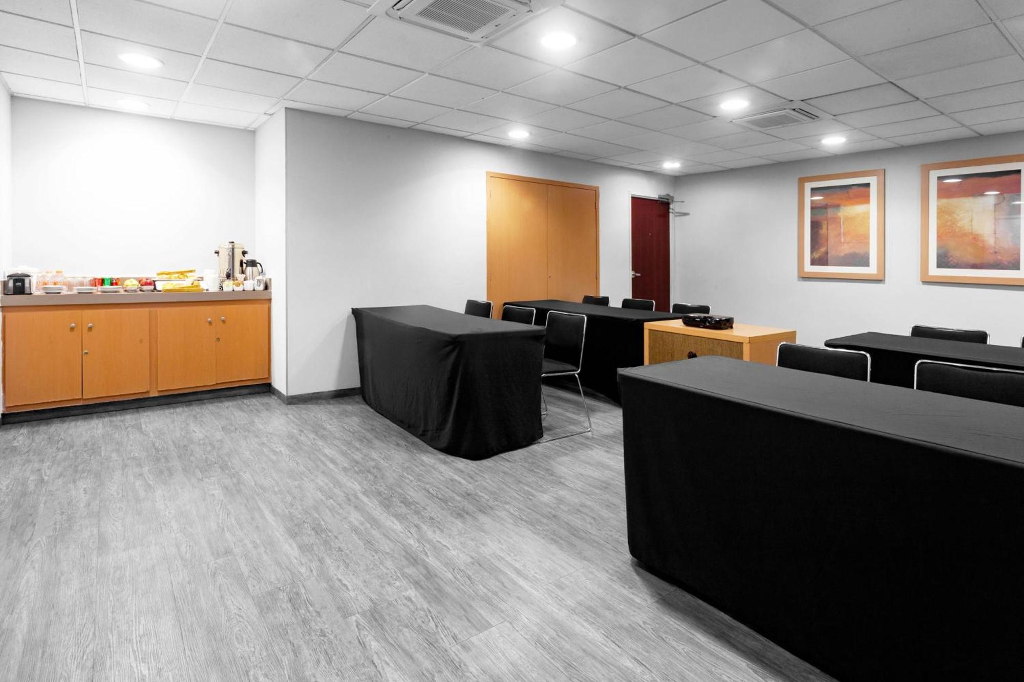 City Express By Marriott Celaya Parque Exterior foto