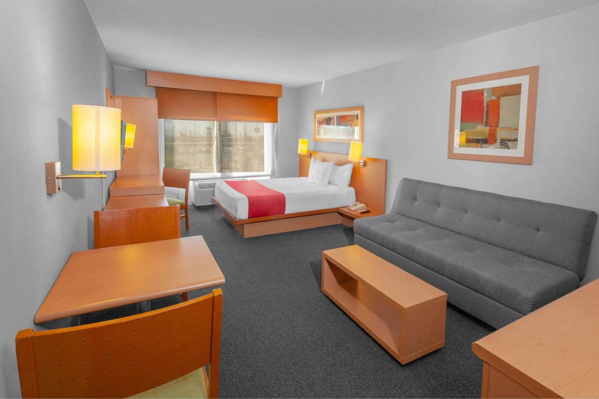 City Express By Marriott Celaya Parque Exterior foto