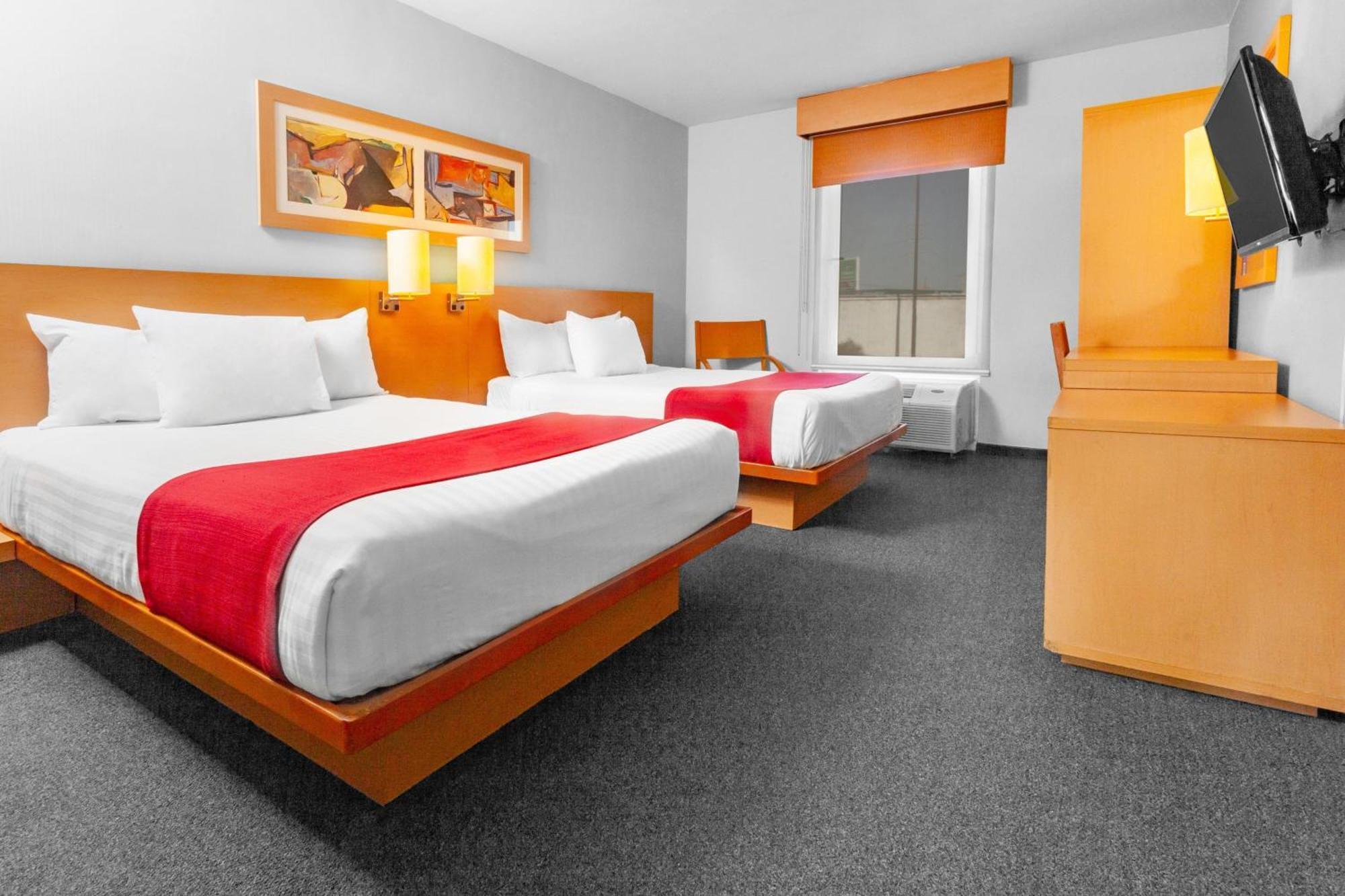 City Express By Marriott Celaya Parque Exterior foto
