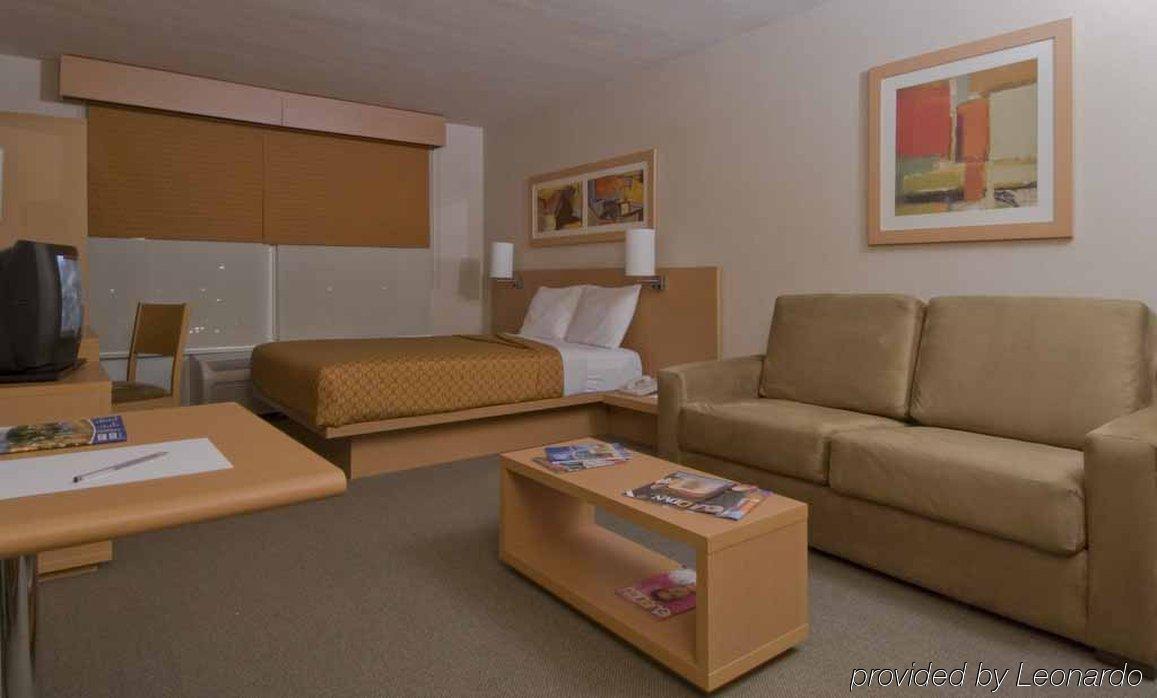 City Express By Marriott Celaya Parque Habitación foto
